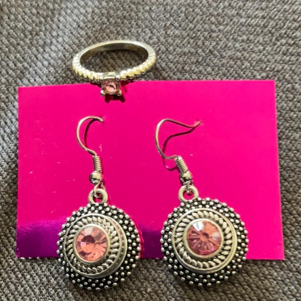 Earrings and ring pink